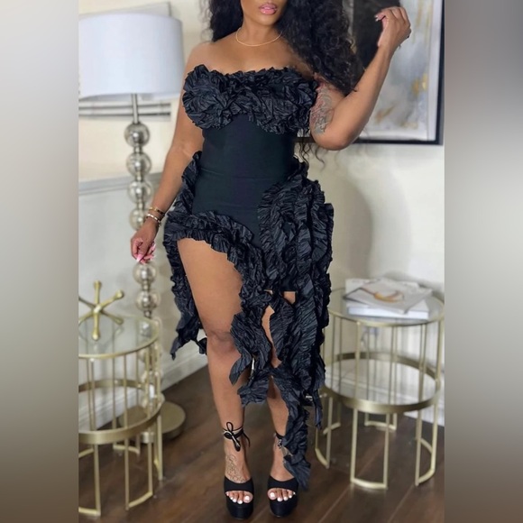 Bandage Midi Dress

Ruffle detail

Has a back zipper

Has stretch - Picture 1 of 2